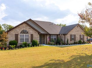 16607 Raspberry Ln, Athens, AL 35613