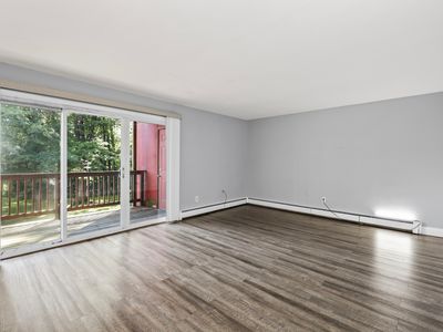 1109 Waterbury Road APT 1A, Cheshire, CT, 06410