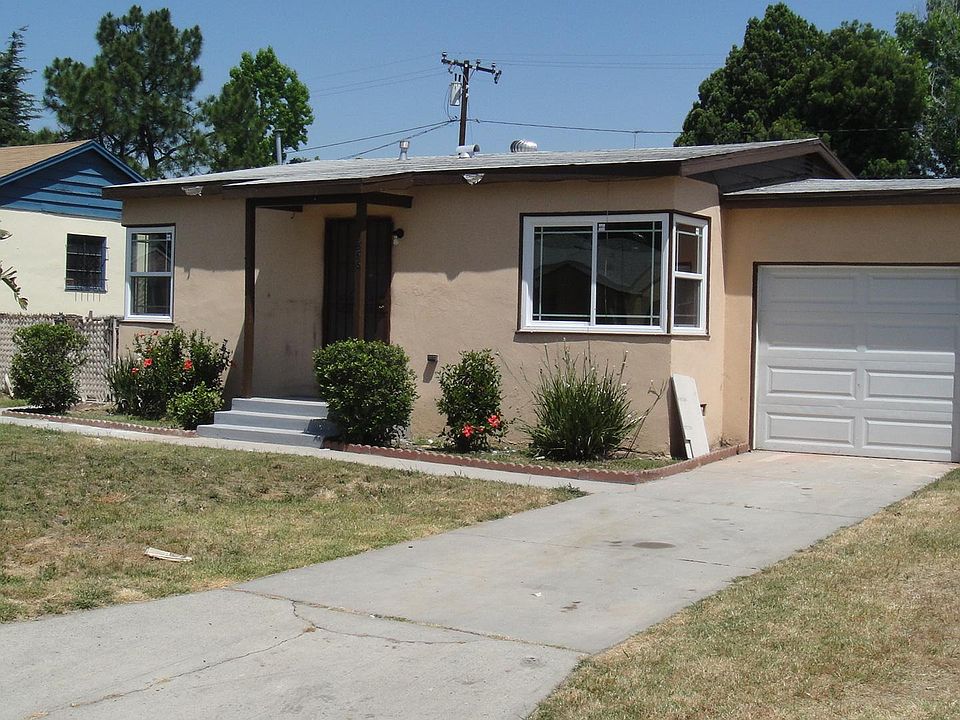 1st image of 1556 W 21st St