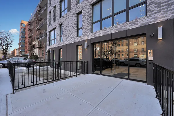 Rented by Pinn Realty | media 57