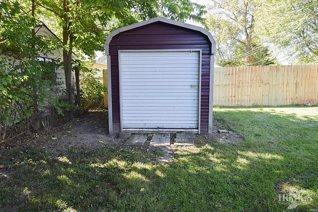 3 bed, 925 sqft, $1,000 — Photo 3
