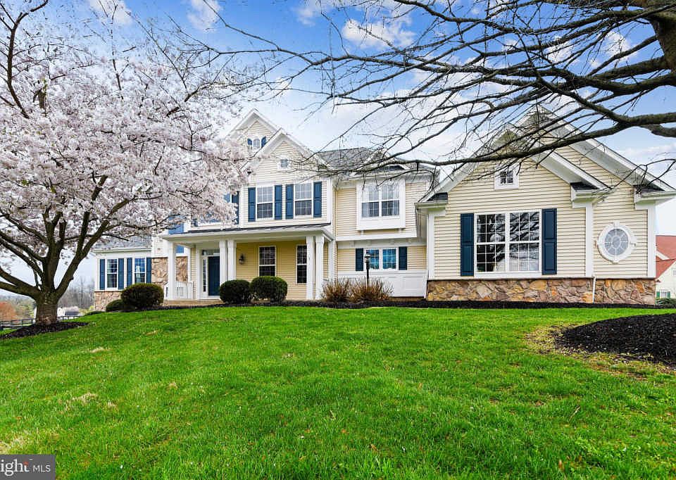 1st image of 38409 Stone Eden Dr