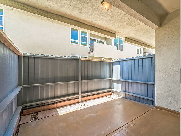 5th image of 11146 Camarillo St APT 8