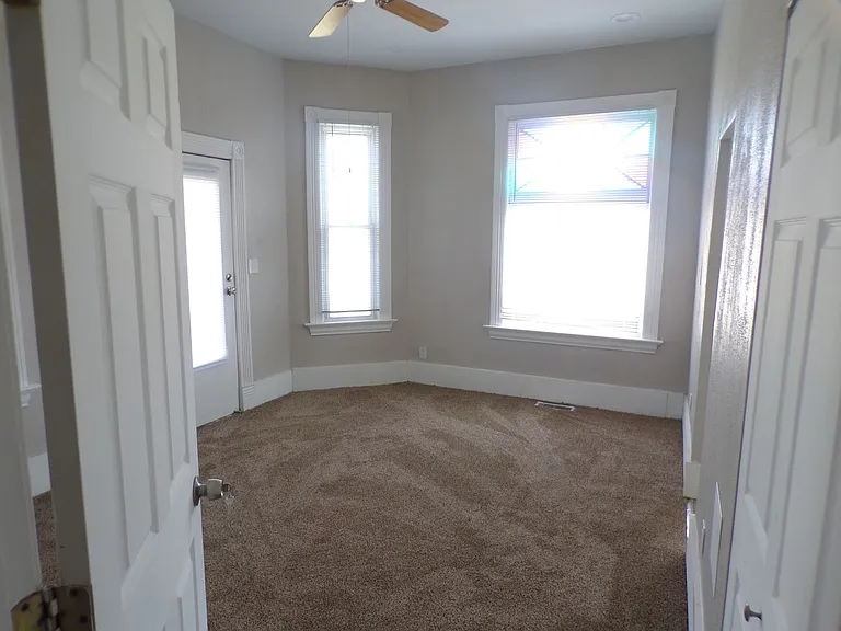 505 N Main St — Photo 2