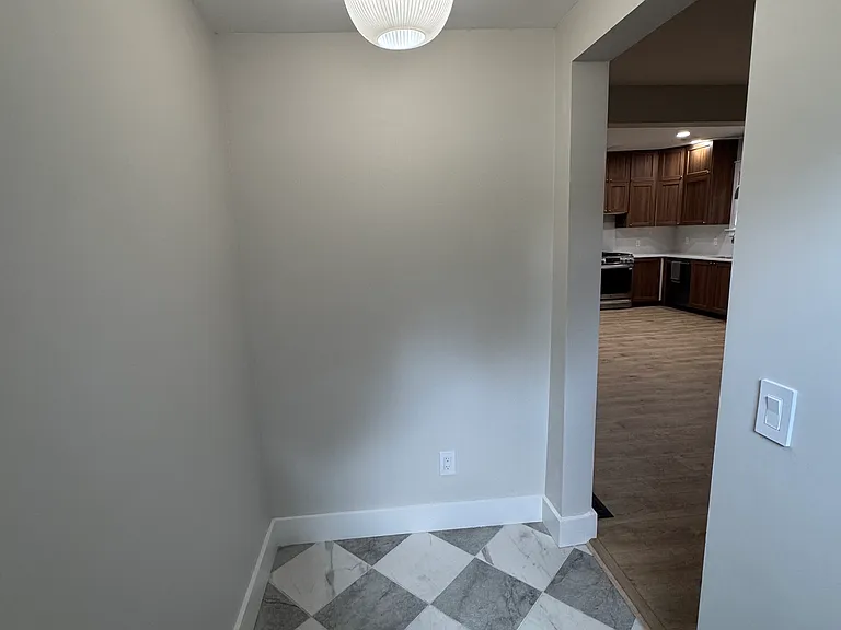 Pleasant Ave — Photo 16