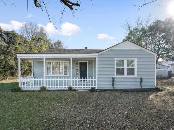 1605 S Elm Ave, Dunn, NC 28334