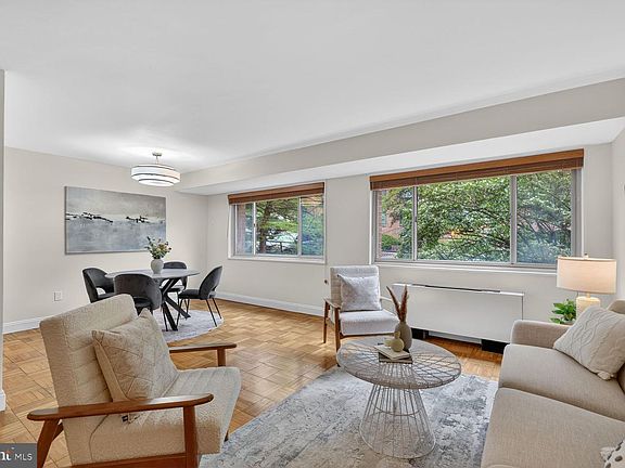 4th image of 3900 Tunlaw Rd NW APT 206