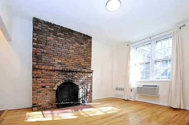 Rented by Buchbinder & Warren | media 10