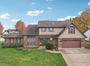 2066 Oak Tree Trl, Lake Villa, IL 60046