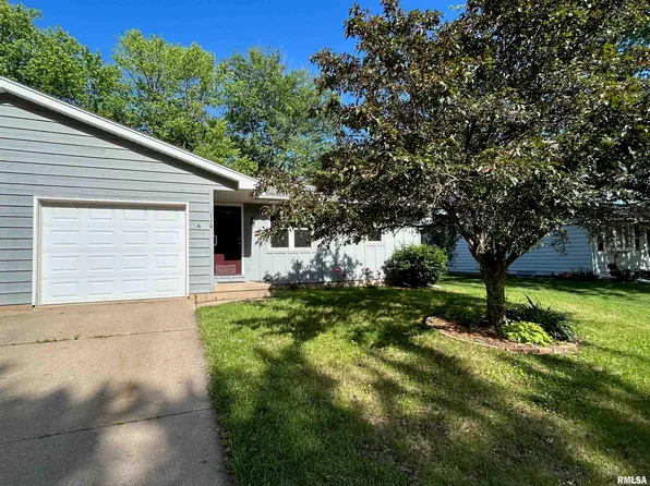 110 N Louise St, Chillicothe, IL 61523