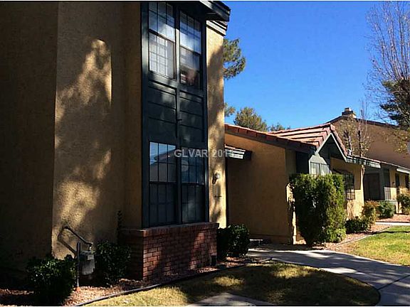 2nd image of 2430 Pickwick Dr #31