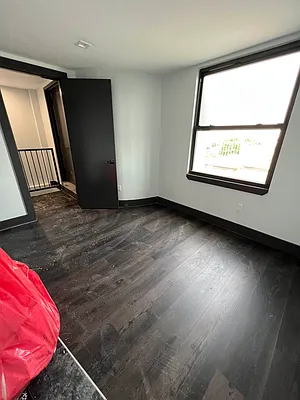 Rented by Delmark Realty LLC | media 18