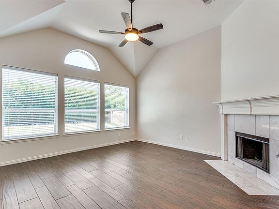 5th image of 2344 Ranchview Dr
