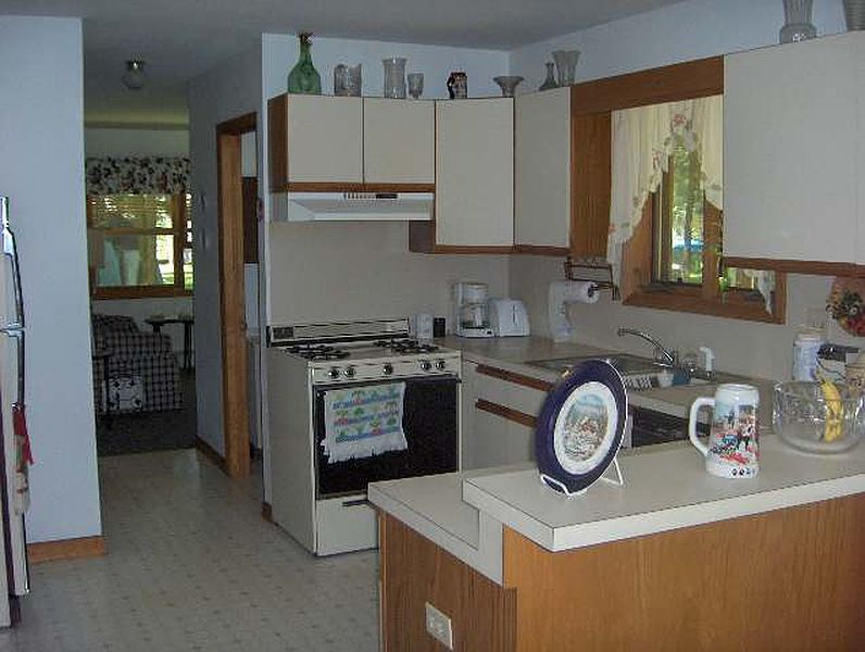 2nd image of 107 MEADOWBROOK Road