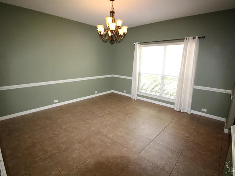 9850 Rail Cir — Photo 13