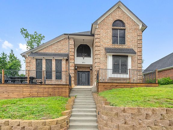2nd image of 2711 Spyglass Dr