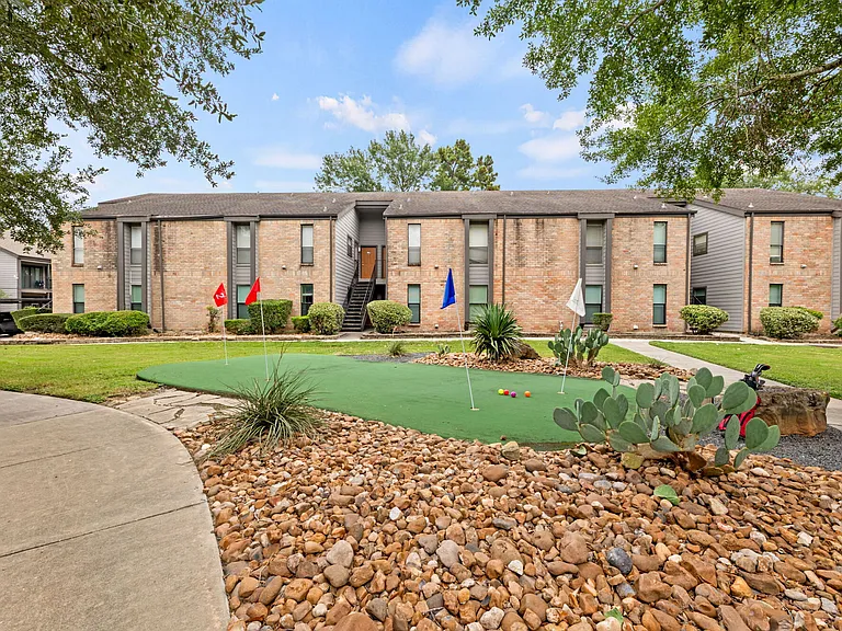 Lakebridge Apartments — Photo 27
