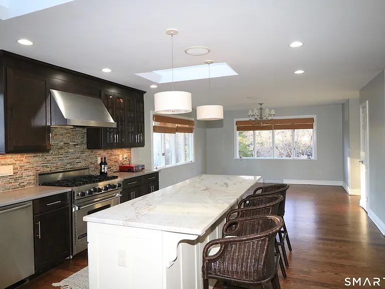 950 Rock Rimmon Rd — Photo 3