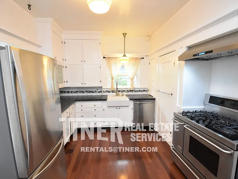 2804 F St — Photo 36