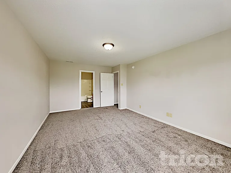746 Streamside Dr — Photo 6