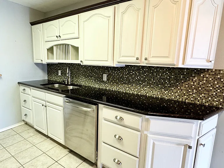 4014 Ridglea Country Club Dr #407 — Photo 8