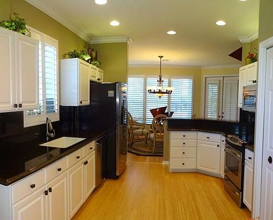 5th image of 9280 Bayberry Bnd APT 201