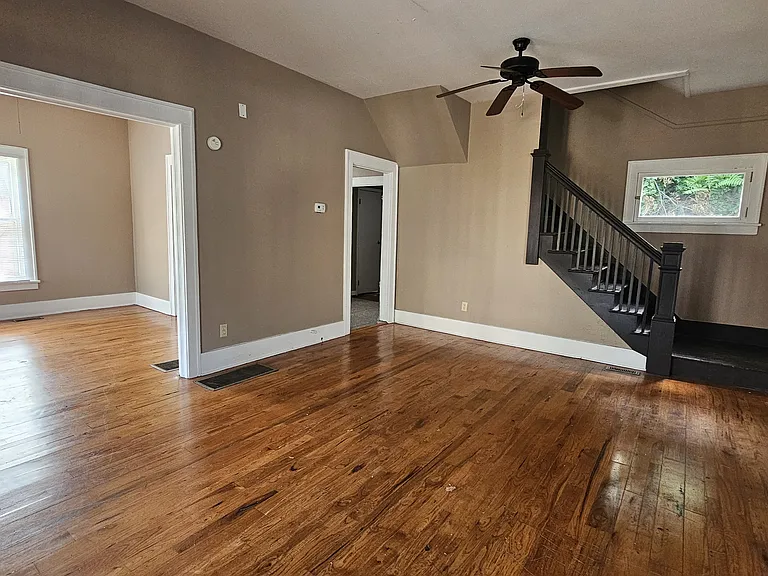 774 Garrison Ave — Photo 3