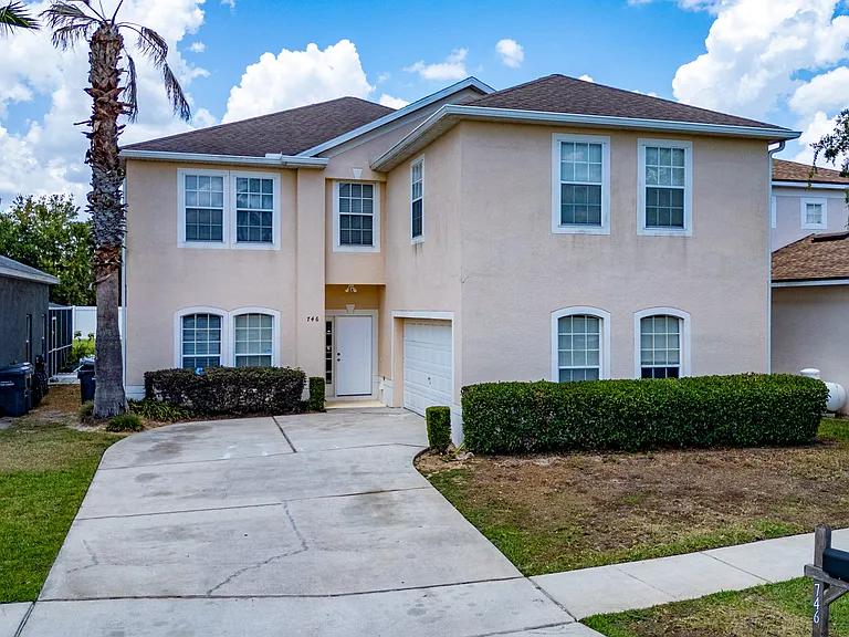 746 Lockbreeze Dr — Photo 1
