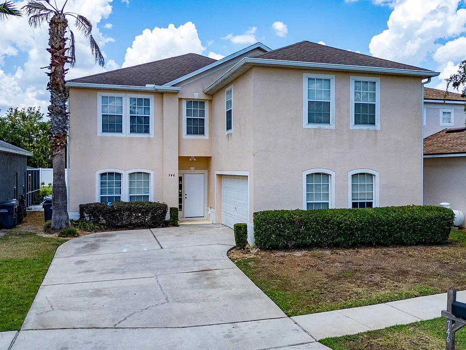 746 Lockbreeze Dr