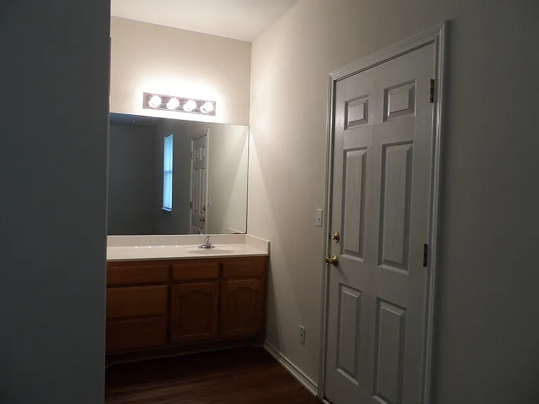 303 Pecan Dr #A-F — Photo 5