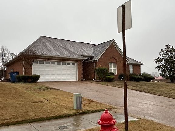 3rd image of 6130 Morgan Manor Dr E