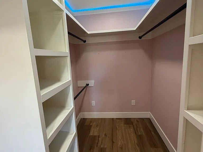 2329 Scenic Ave — Photo 16