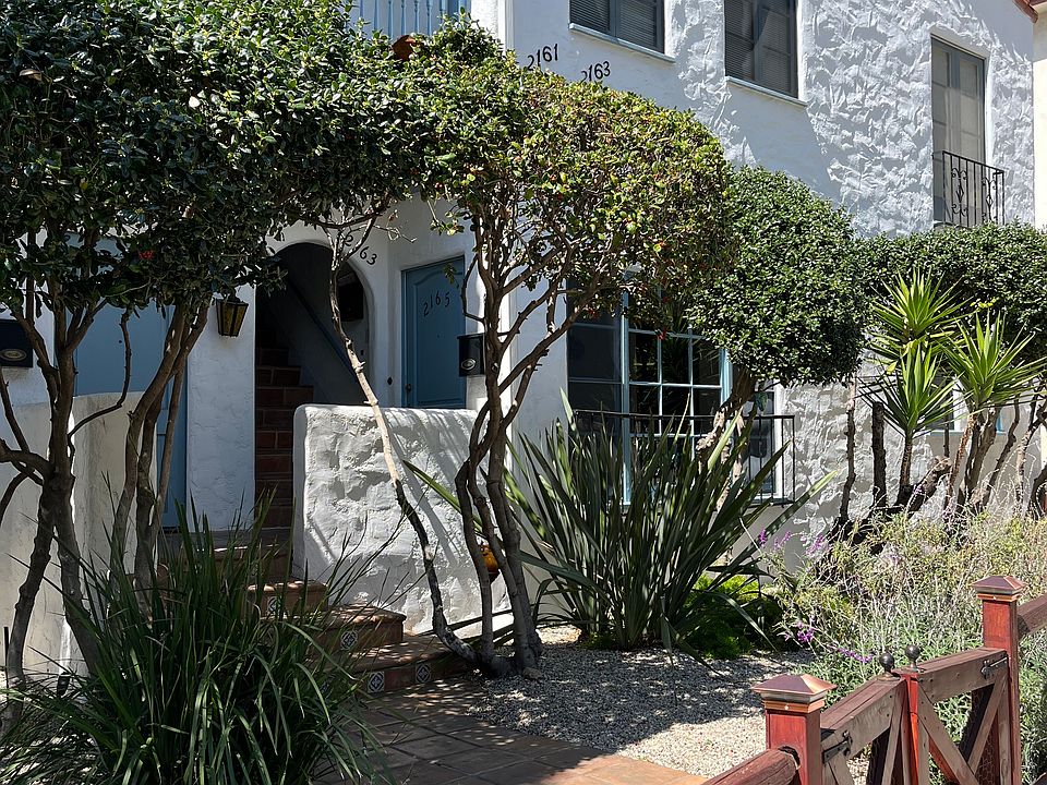 Front entrance to the property.