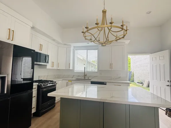 1724 260th St, Lomita, CA 90717