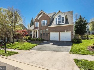 18993 Castleguard Ct, Leesburg, VA 20176