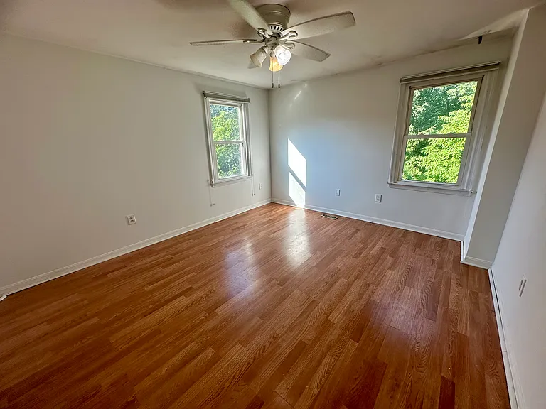 16445 Tomahawk Dr — Photo 2
