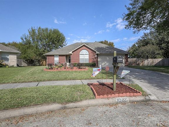2nd image of 8322 Berkely Ct