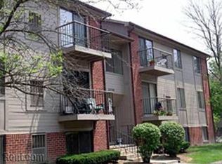 30351 Timberidge Ln APT 303, Farmington Hills, MI 48336