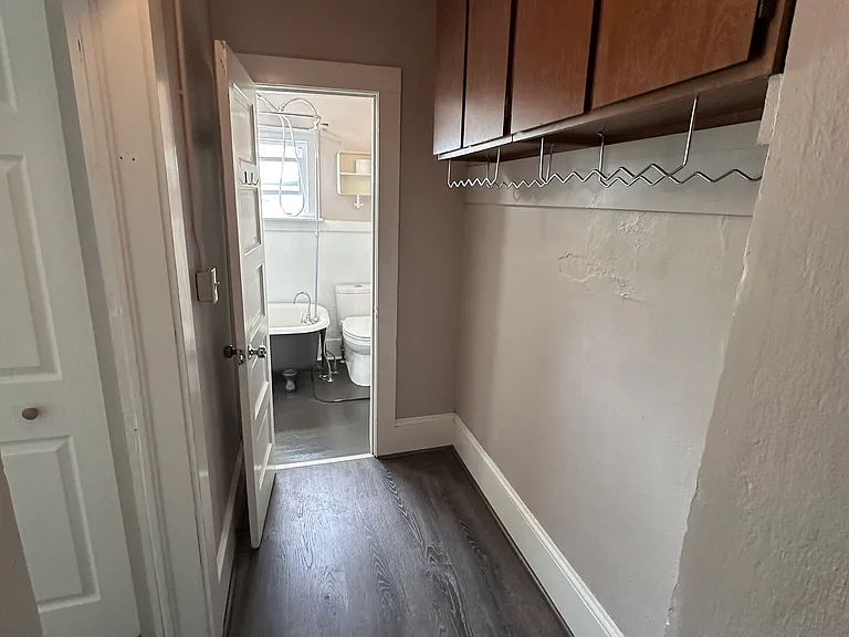 300 N Sprague St #3 — Photo 5