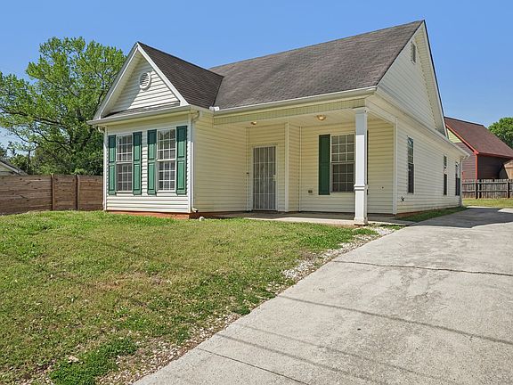 4th image of 2596 Bates St SE