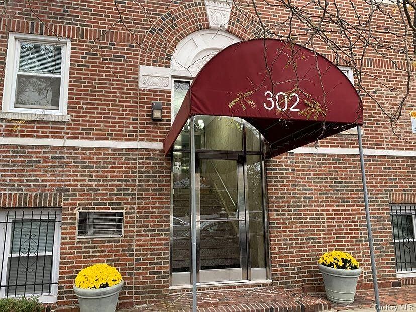 1st image of 302 Longacre Ave APT D-3