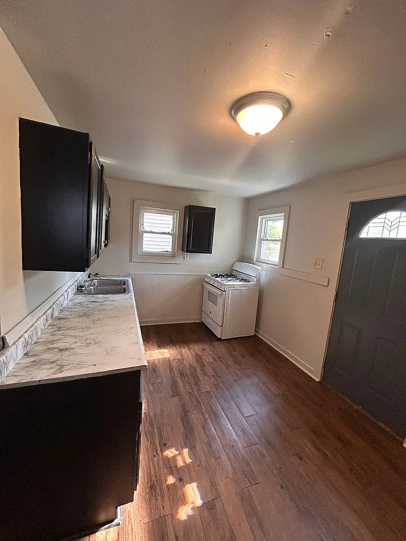 327 Brandriff St. — Photo 3