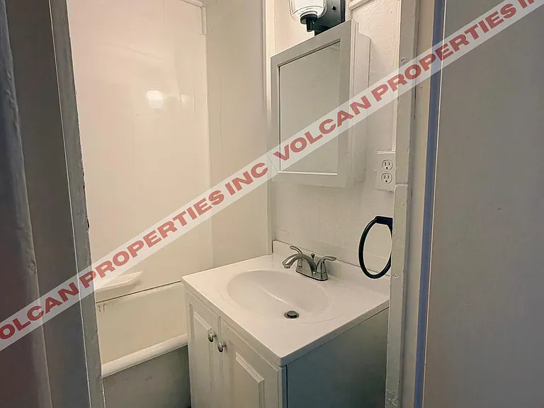 695 Pearl St #2 — Photo 9
