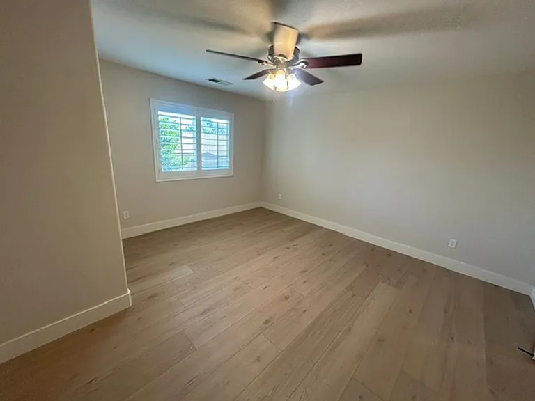 5211 W Elkhorn Ct — Photo 28