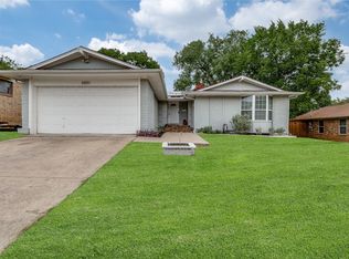 2501 Briarcliff Dr, Irving, TX 75062
