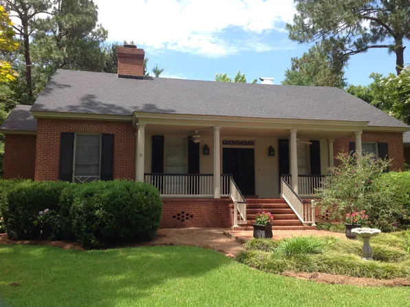 25 17th Ave SE, Moultrie, GA 31768