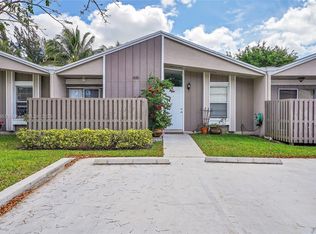 616 Woodgate Cir #D, Fort Lauderdale, FL 33326