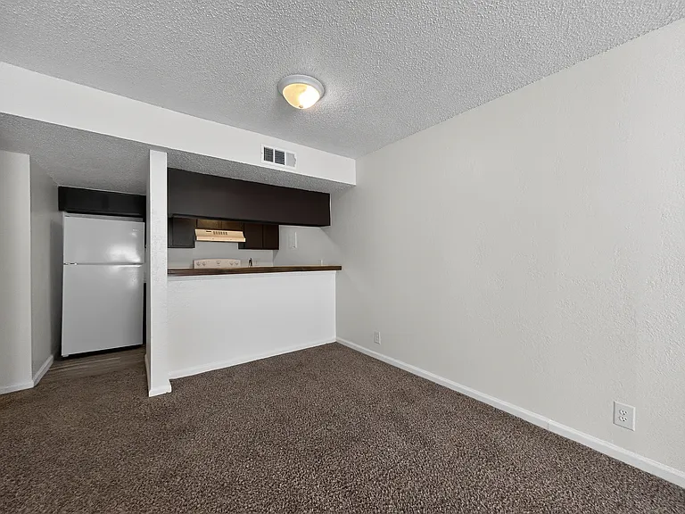 Quail Run Apartments — Photo 16