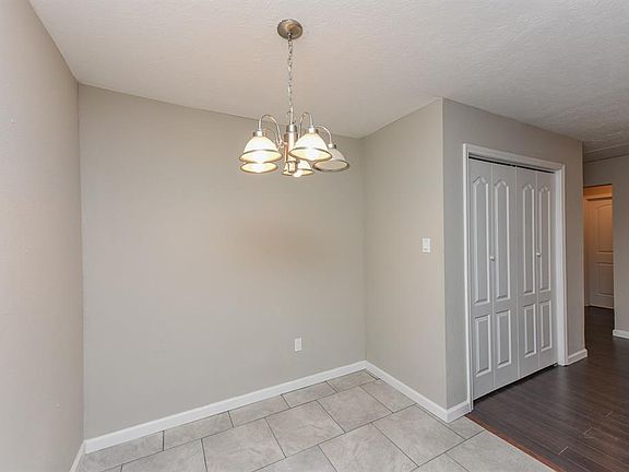 3rd image of 3902 Laura Leigh Ln