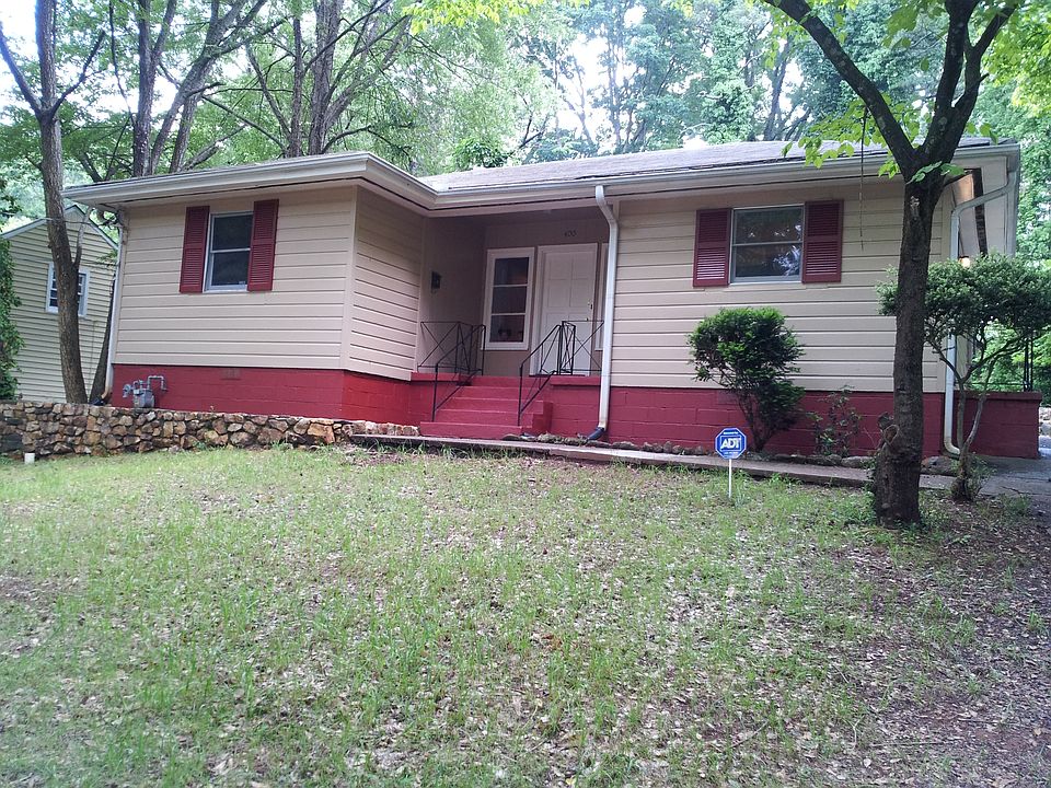 2nd image of 400 Hillside Dr SW
